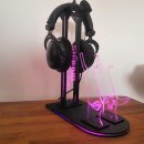 RGB Headsetständer mit Controller Support